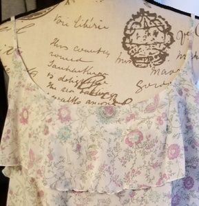 🚨 5 for $10 🚨 layered Gap  top